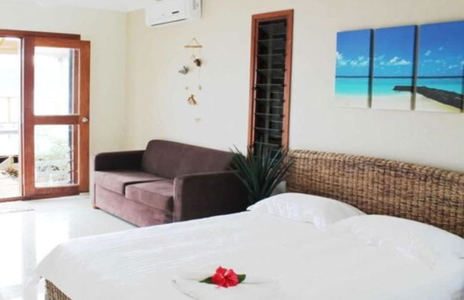 Vanuatu Beachfront Apartments - Photo 2