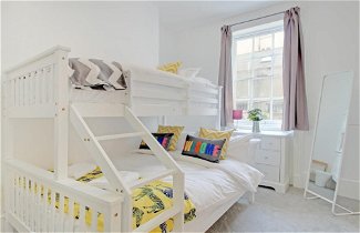 Photo 3 - Beside the Seaside Apartment - Sleeps 2 to 4 Guests - Fast Wifi