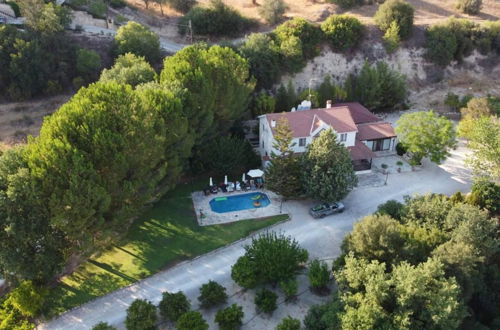 Photo 20 - Remarkable 5-bed Villa in Miliou Village Paphos