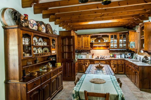 Photo 7 - Remarkable 5-bed Villa in Miliou Village Paphos