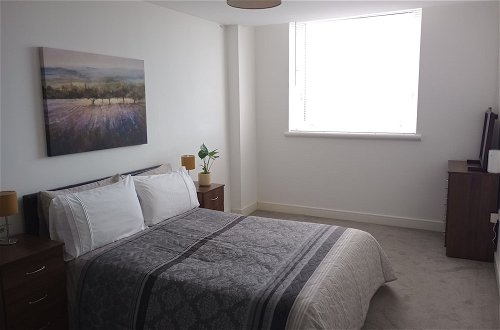 Photo 2 - Lovely-cozy Apartment in Brierley Hill