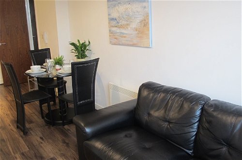 Photo 21 - Lovely-cozy Apartment in Brierley Hill