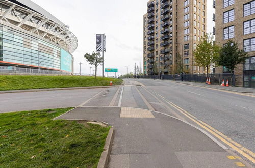 Photo 20 - Beautiful 2-bed Apartment in Wembley