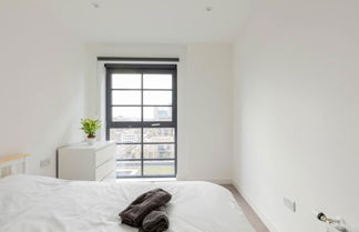 Photo 3 - Beautiful 2-bed Apartment in Wembley