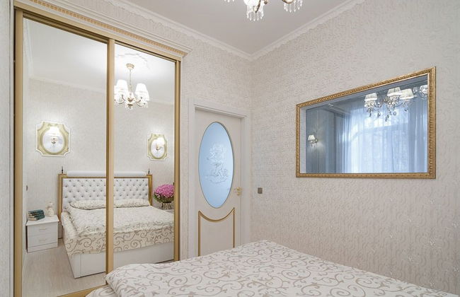 Flatsis Apartment Kuznechnaya 32 - Photo 2