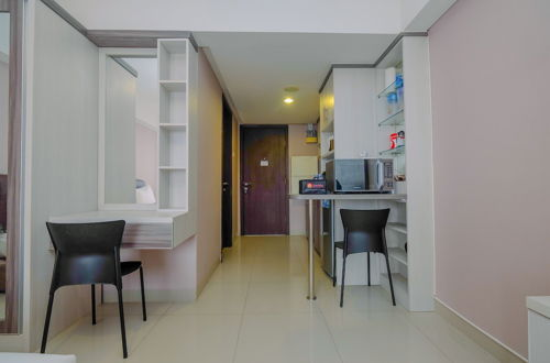 Photo 11 - Fully Furnished Studio Apartment at H Residence