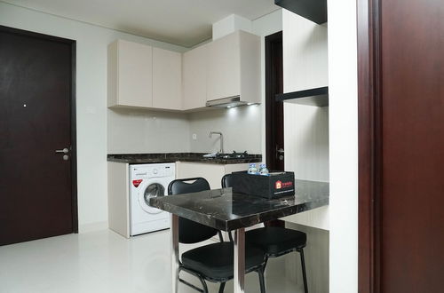 Photo 11 - Simple and Minimalist 3BR Apartment at Puri Mansion