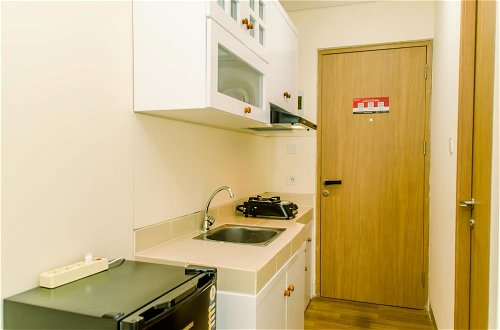 Photo 12 - Warm And Cozy Studio Room Apartment At B Residence