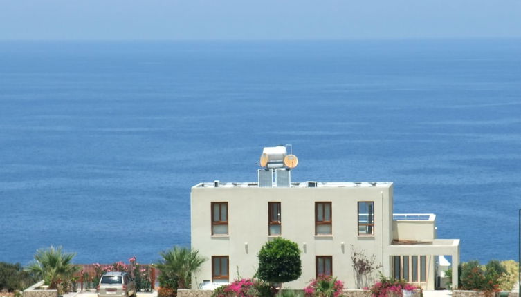 Photo 1 - Sea Cliff Villa, 4 Beds, Sleeps 2- 8, Free Wifi,