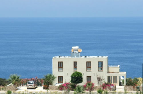 Photo 1 - Sea Cliff Villa, 4 Beds, Sleeps 2- 8, Free Wifi,