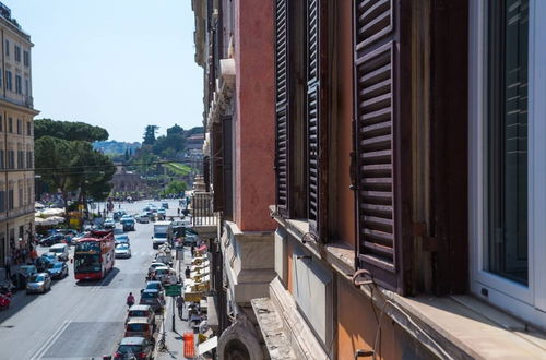 Photo 73 - Super Big History Luxury At Colosseum