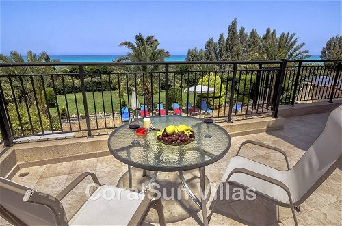 Foto 33 - Marlin Beach Front Luxury Villa - 4 Bedrooms