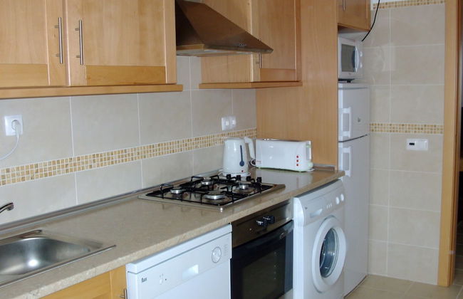 Albufeira 1 Bedroom Apartment 5 min From Falesia Beach and Close to Center! J - Foto 13
