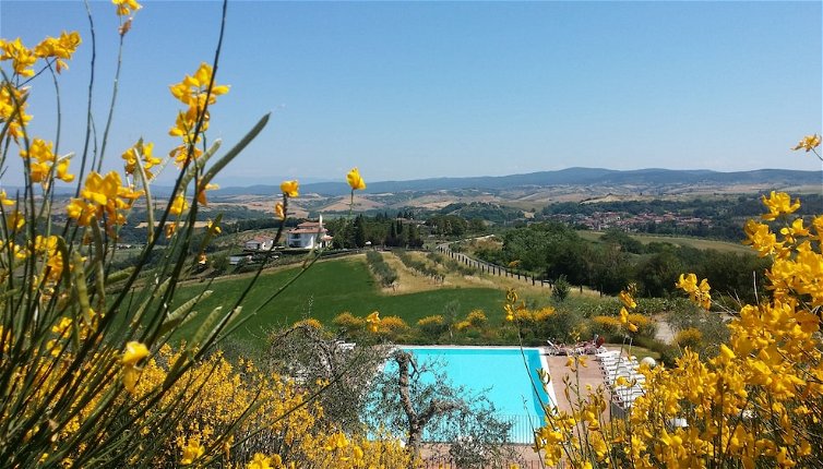 Foto 1 - Holidays in Apartment With Swimming Pool in Tuscany Siena