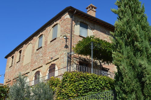 Photo 21 - Holidays in Apartment With Swimming Pool in Tuscany Siena