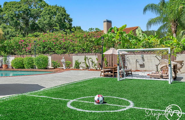 8 BR Heated Pool & Soccer Field - Foto 36