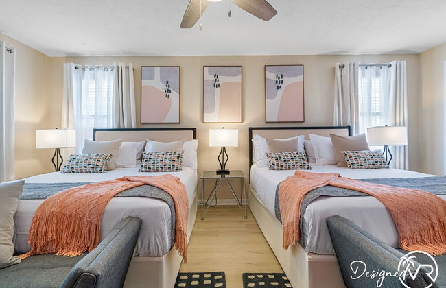 8 BR Heated Pool & Soccer Field - Foto 2