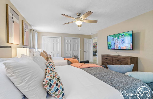 8 BR Heated Pool & Soccer Field - Foto 11