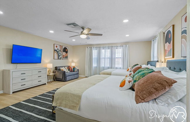8 BR Heated Pool & Soccer Field - Foto 9