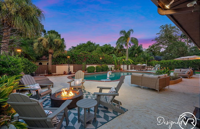 8 BR Heated Pool & Soccer Field - Foto 1
