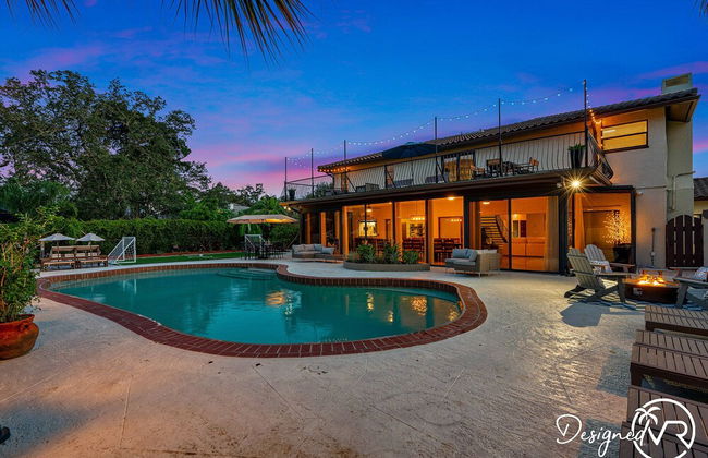 8 BR Heated Pool & Soccer Field - Foto 27