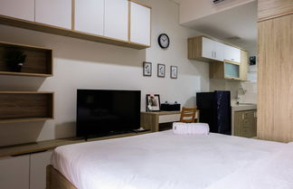 Photo 2 - Highest Value Studio at Springwood Residence