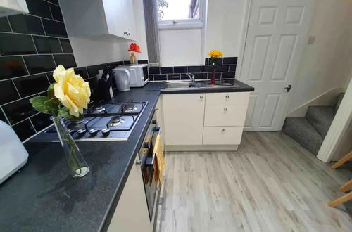 Photo 11 - Lovely 3-bed Apartment in Coventry