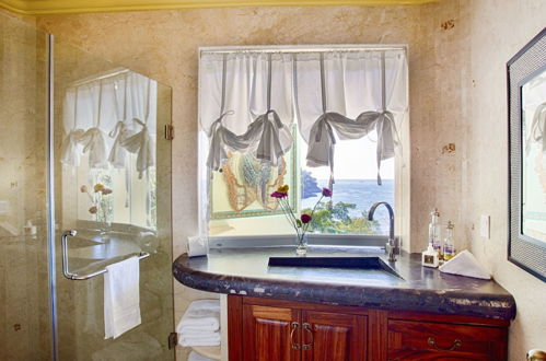 Foto 38 - Fully Staffed, Beach Frontage Luxury Villa