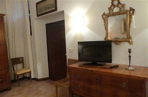 Foto 4 - Elegante Appartamento in Villa con Piscina