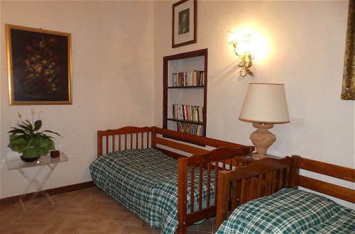 Photo 7 - Elegante Appartamento in Villa con Piscina