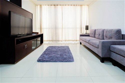 Photo 13 - Luxurious Furnished 2BR Kemang Village Apartment