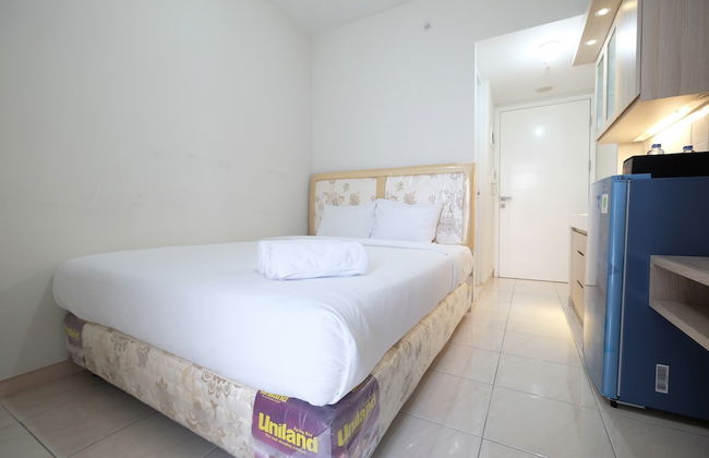 Minimalist Studio Room at The Springlake Apartment Sumarecon Bekasi - Foto 8