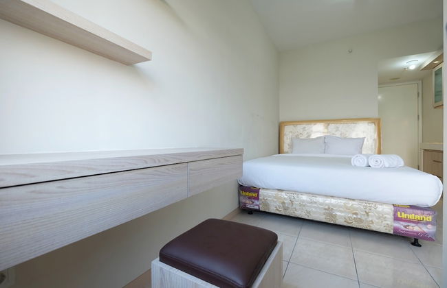 Minimalist Studio Room at The Springlake Apartment Sumarecon Bekasi - Foto 6