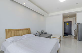 Photo 2 - WeiHai Emily's Holiday Apartment