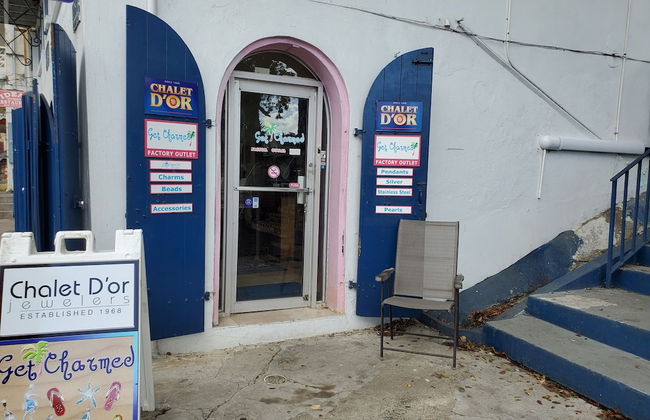 The Landmark Apartment - Photo 2