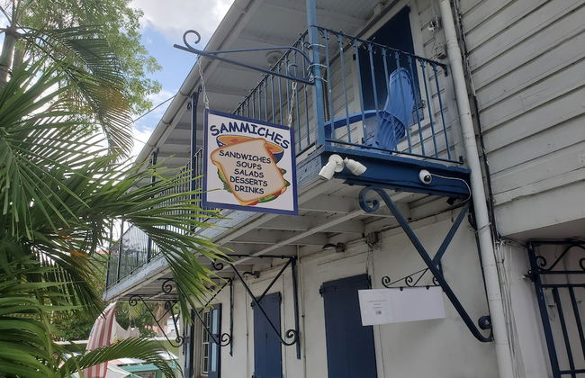 The Landmark Apartment - Photo 24