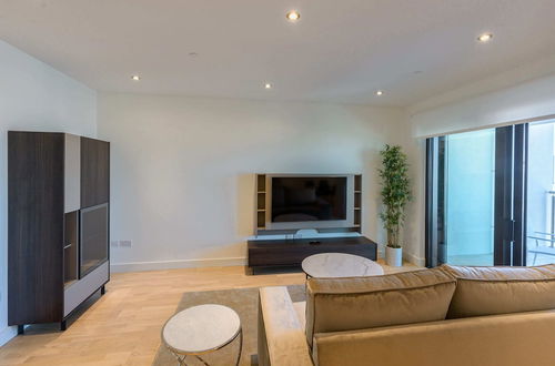 Photo 22 - Luxury Modern Apartment With Exceptional Views! Hosted by Sweetstay