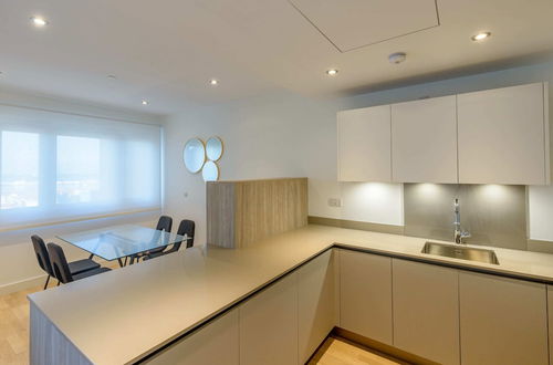 Photo 13 - Luxury Modern Apartment With Exceptional Views! Hosted by Sweetstay