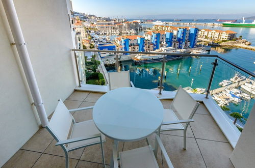 Photo 25 - Luxury Modern Apartment With Exceptional Views! Hosted by Sweetstay