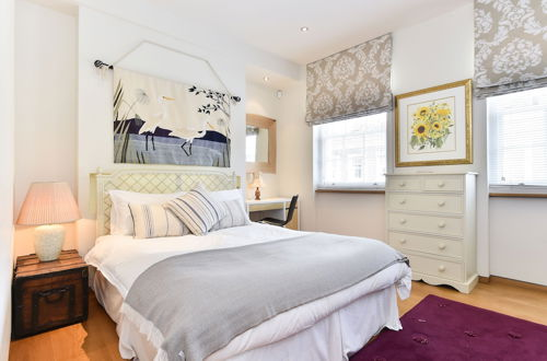 Foto 7 - Altido Elegant 3 Bed Apt With Rooftop Terrace In Pimlico