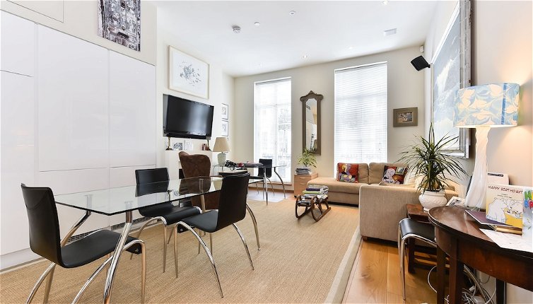 Photo 1 - Altido Elegant 3 Bed Apt With Rooftop Terrace In Pimlico
