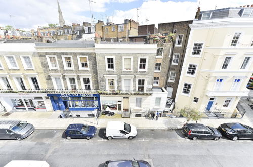 Foto 18 - JOIVY Elegant 3 Bed Apt With Rooftop Terrace In Pimlico