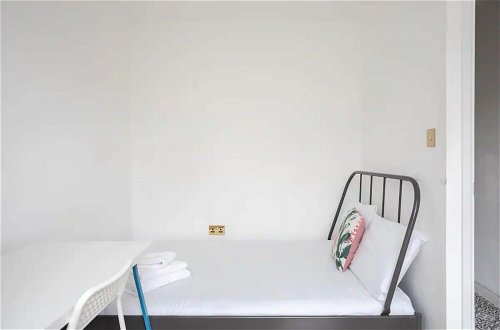 Foto 16 - Spacious 4 Bedroom Apartment in Bethnal Green