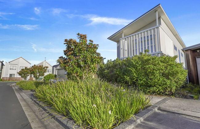 Modern 3BR Family House - Yard & Big TV - Photo 37
