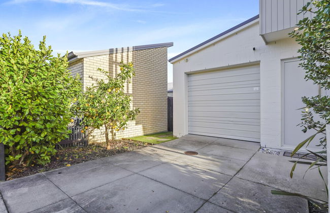 Modern 3BR Family House - Yard & Big TV - Photo 43