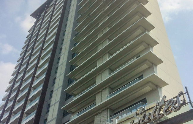 Spacious Studio Room at Capitol Suites Apartment - Foto 19