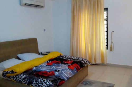 Photo 4 - Reeve Court Apartment