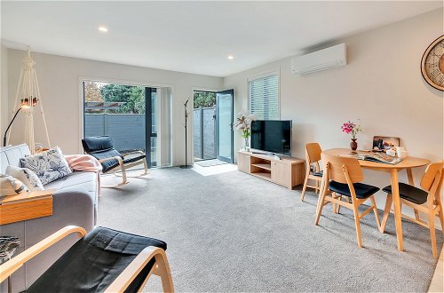 Foto 12 - Beautifully Styled 2BR w 2 Carparks & Aircon