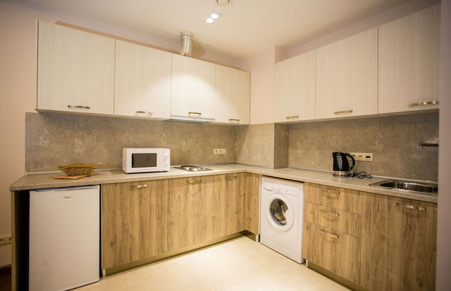 Welcome City Center Apartments - Photo 36