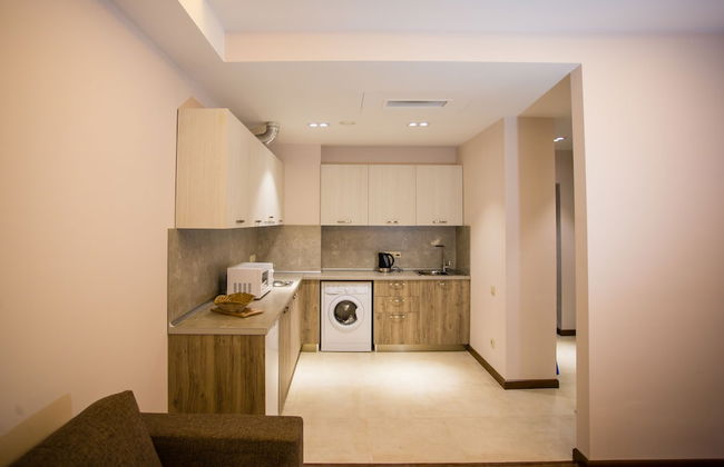 Welcome City Center Apartments - Photo 37